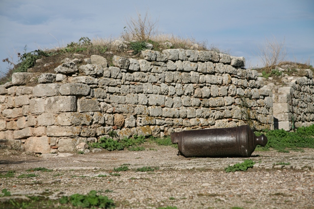 Acrocorinth - Cannon emplacements guarded the second gate access